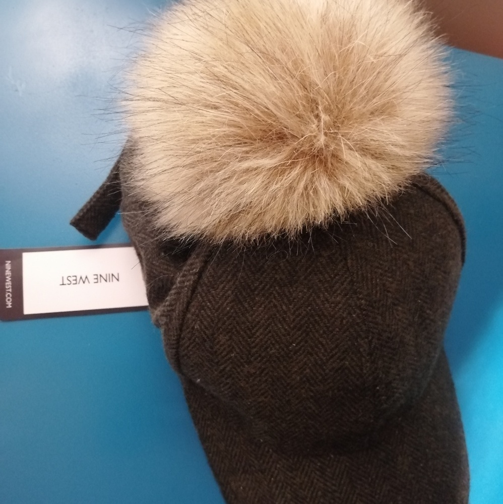 Hat nine west
